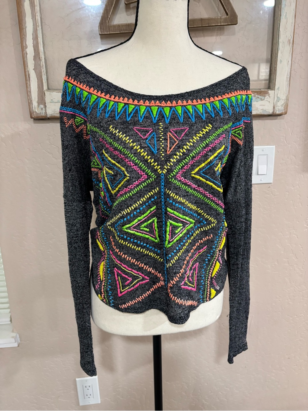 Off-Shoulder Dark Gray Western Sweater with Neon Geometric Embroidery